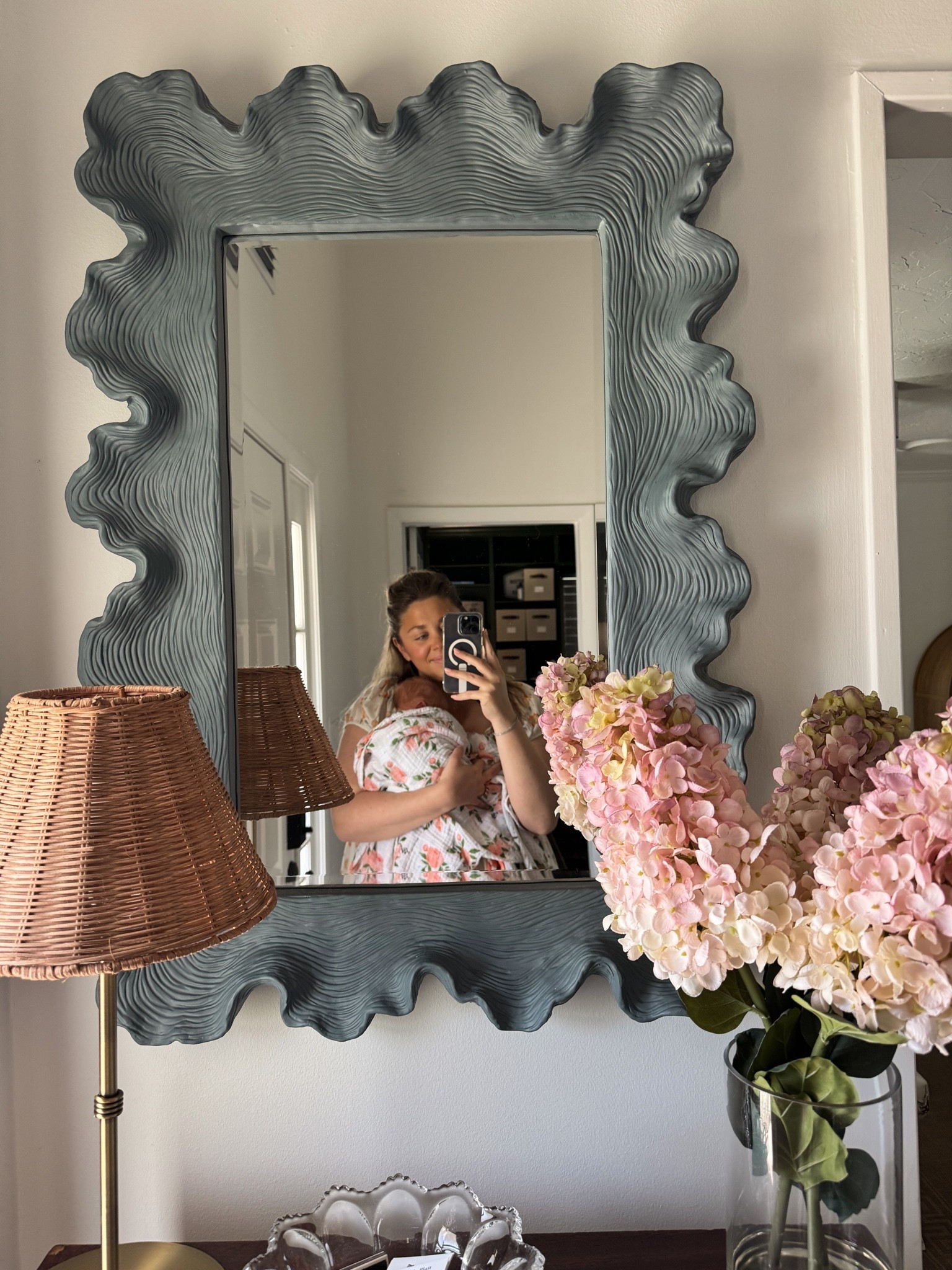 If you’re looking for the perfect coastal mirror this is the one for you! It’s super lightweight as well which makes it easy to hang.

#LTKmomlife #LTKHome