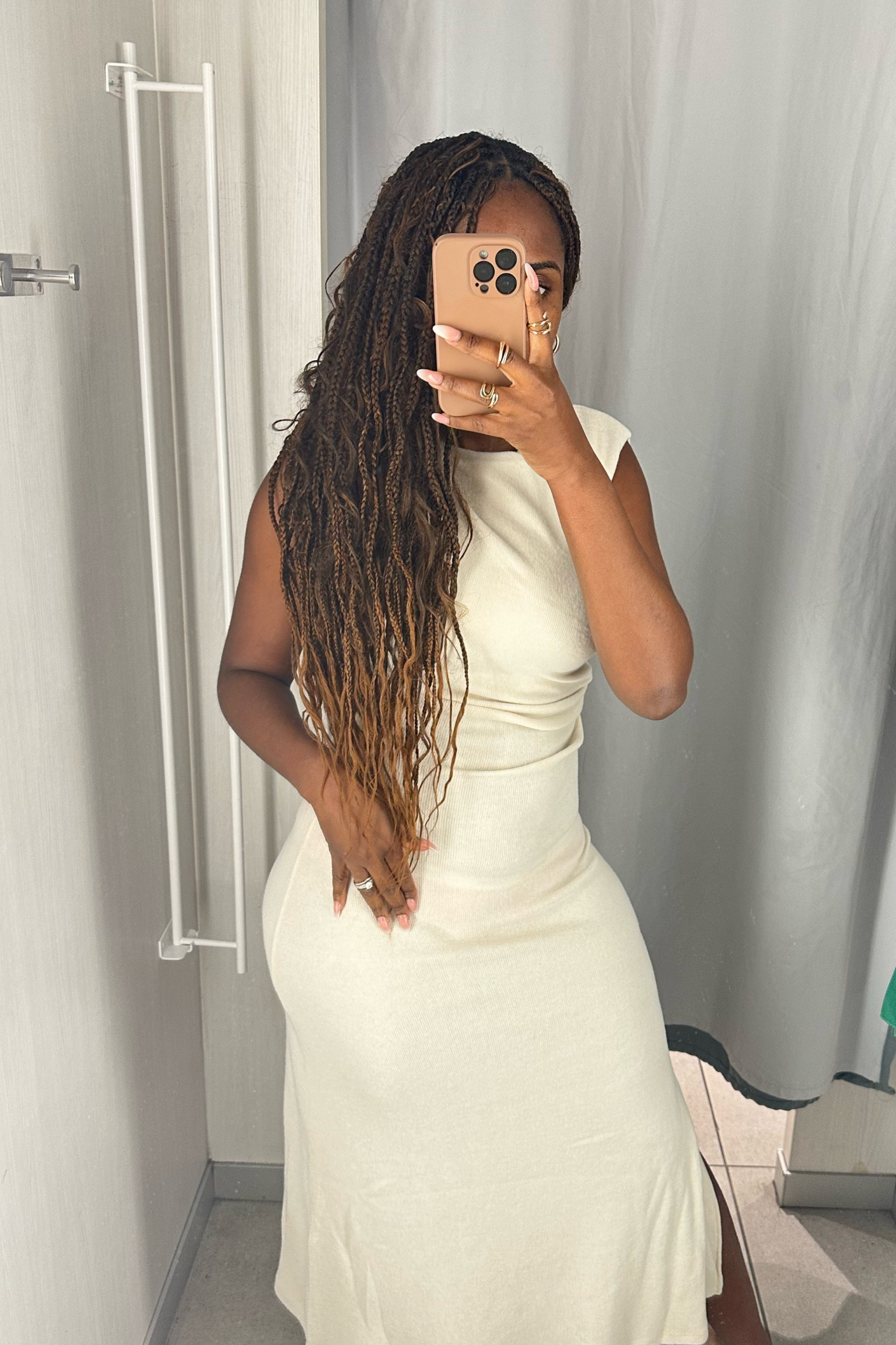 Similar dress at H&M exact dress is not tagged. This is similar. 

#LTKStyleTip #LTKFindsUnder50 #LTKFallSale