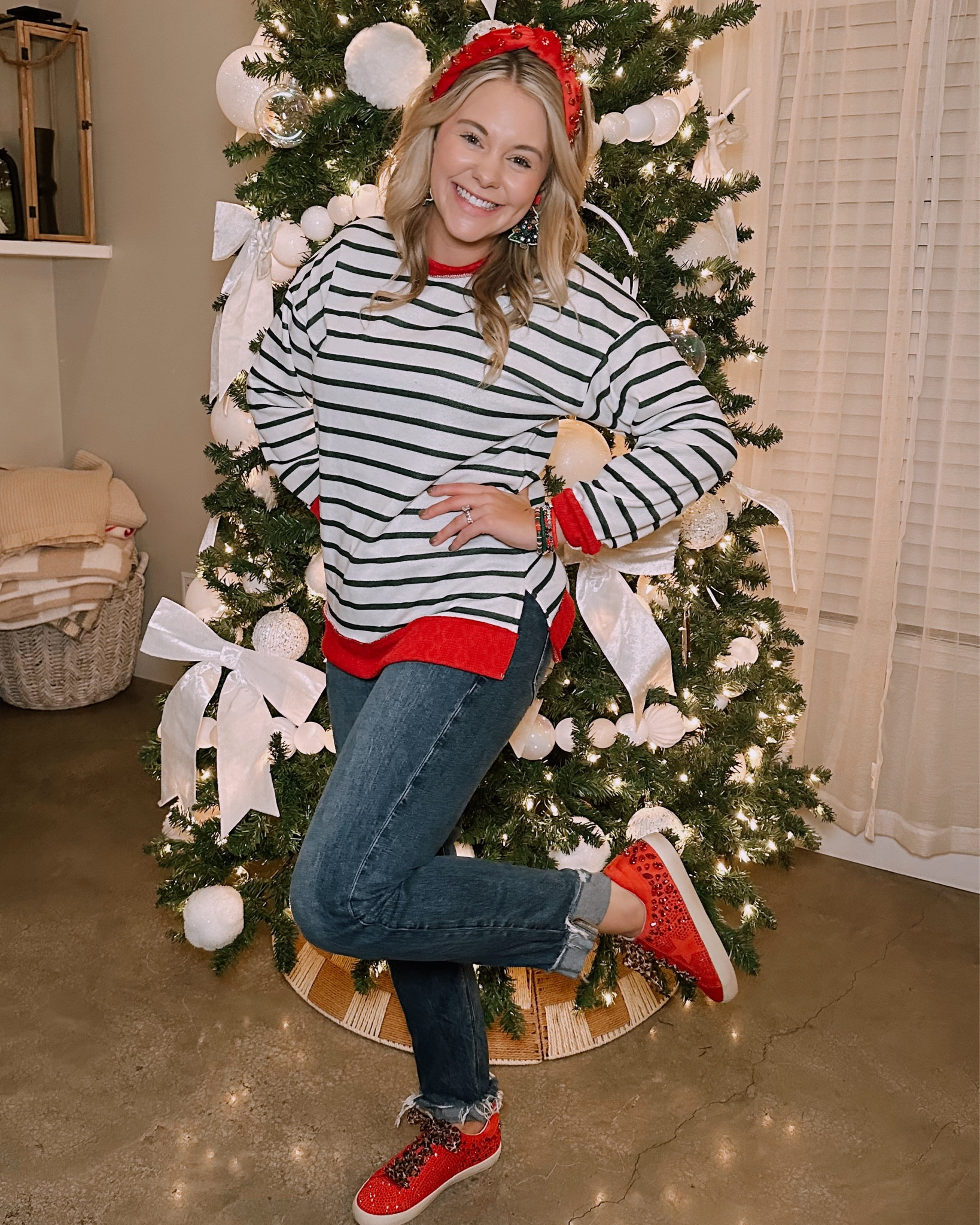 Simple Christmas outfit 💚❤️

#LTKootd #LTKHoliday #LTKmomlife