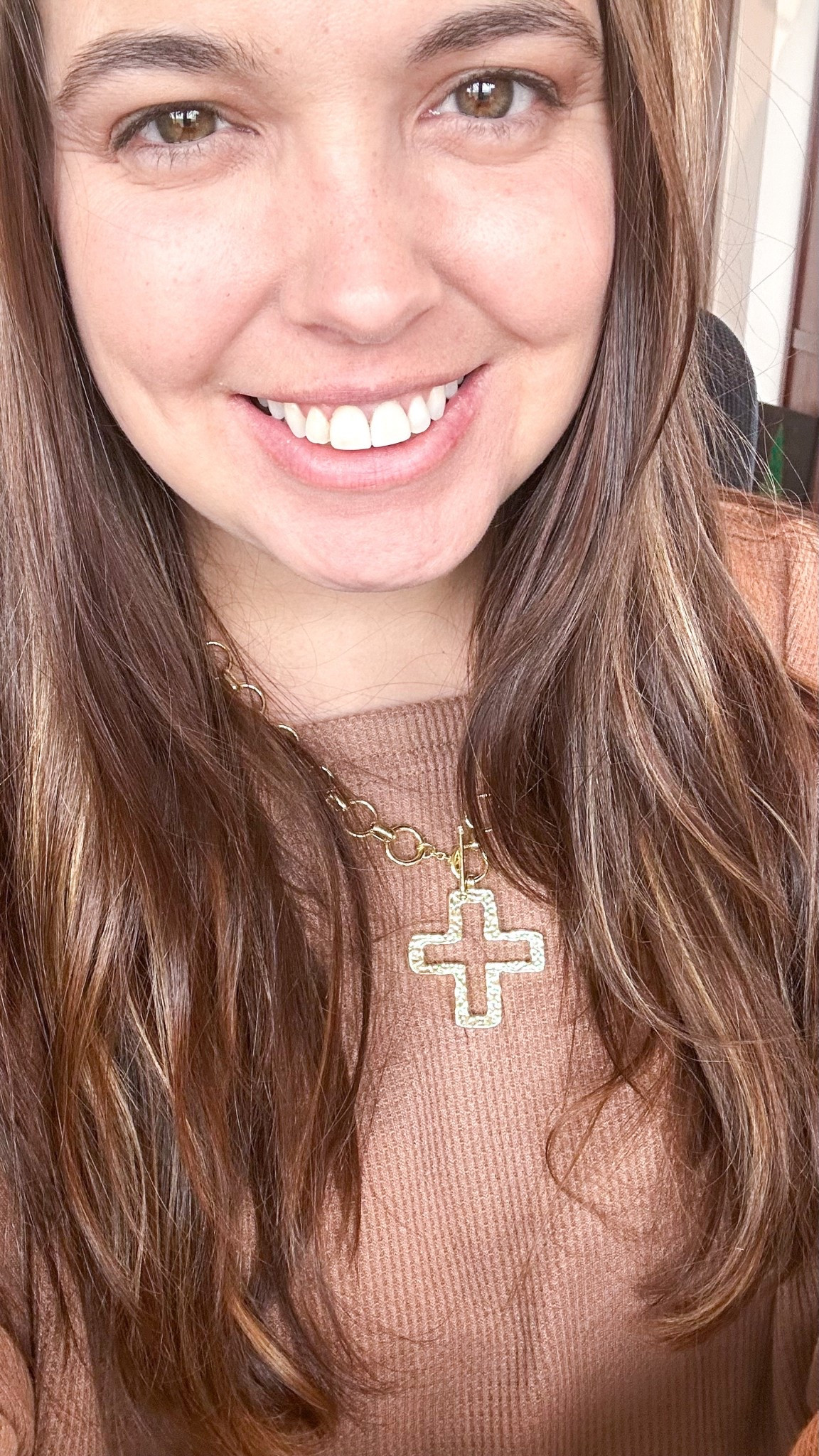 Love how this chunky cross necklace instantly dresses up an outfit. 

#ltkamazon #necklace 

#LTKFindsUnder50 #LTKWorkwear #LTKootd