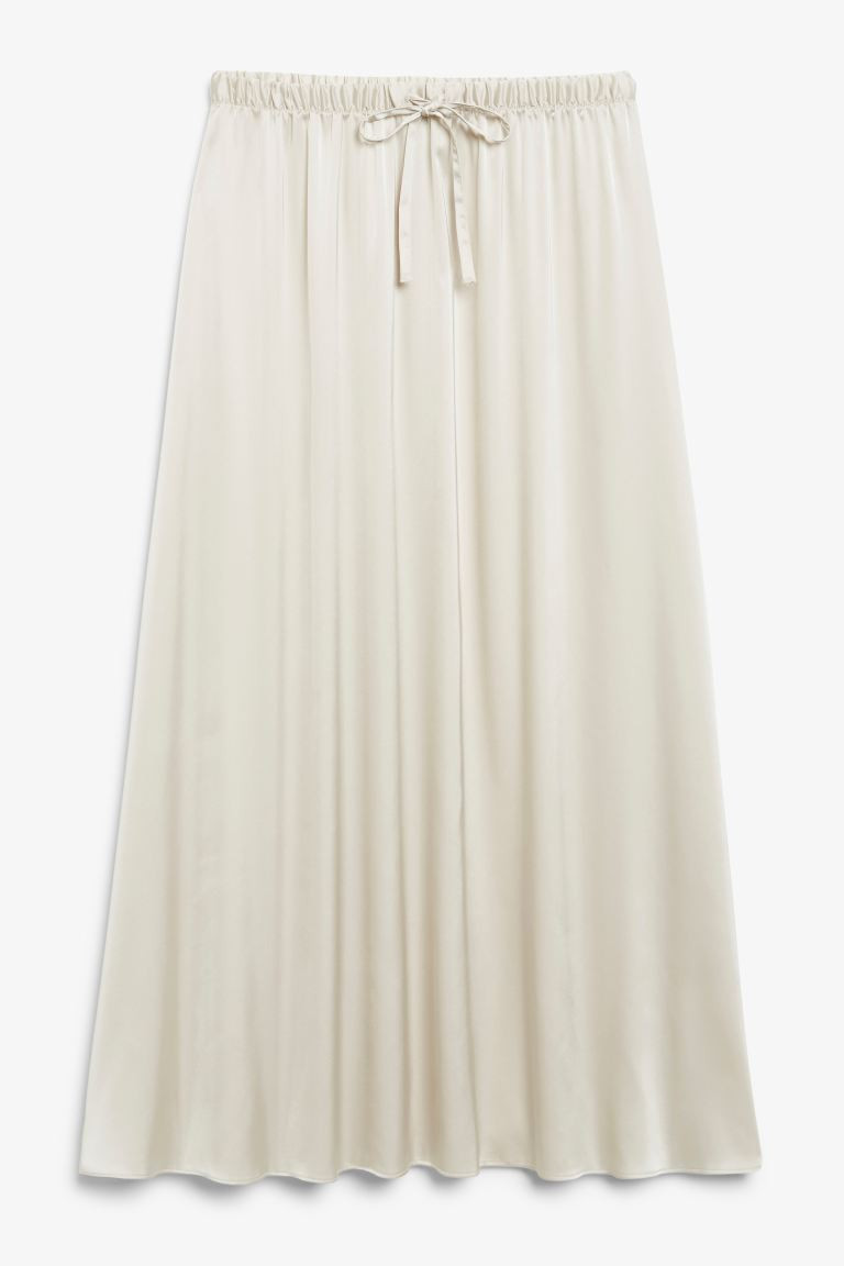 Long satin skirt - Light beige - Ladies | H&M GB | H&M (UK, MY, IN, SG, PH, TW, HK)