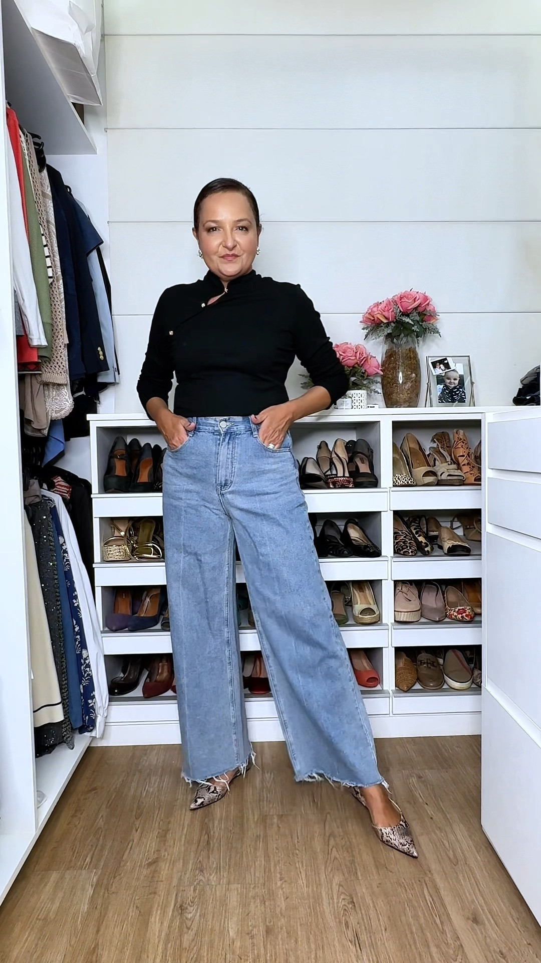 Look com jeans. Eu adoro essa combinação de jeans e preto. Quem mais?

#LTKbrasil #LTKstyletip #LTKover50style