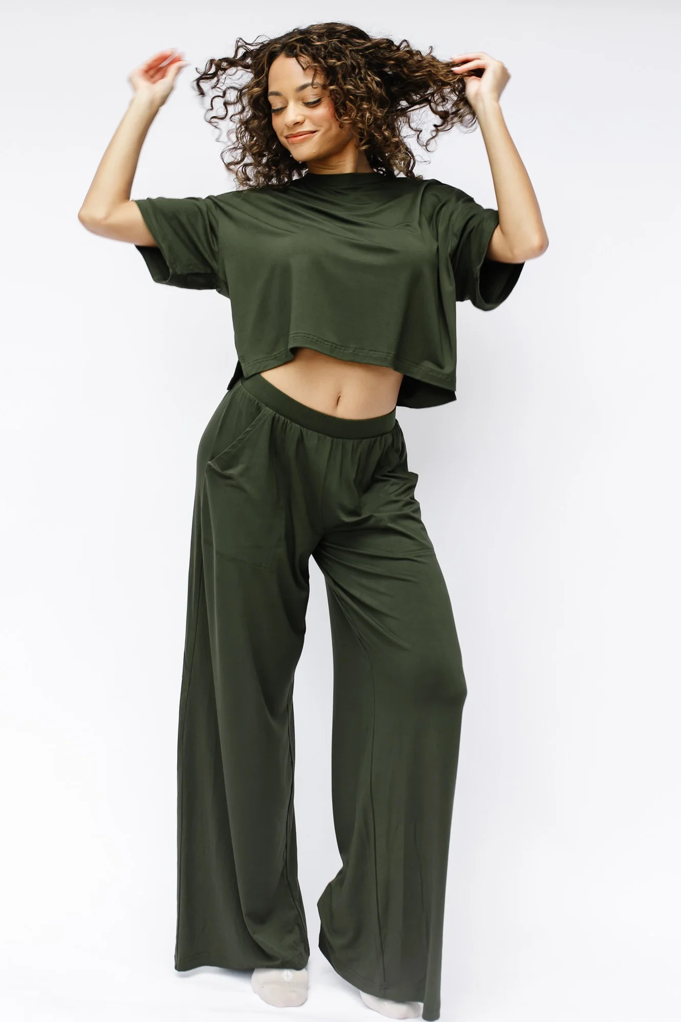 Bamboo Women’s Wide Leg Pant Set in Fir | Kyte Living