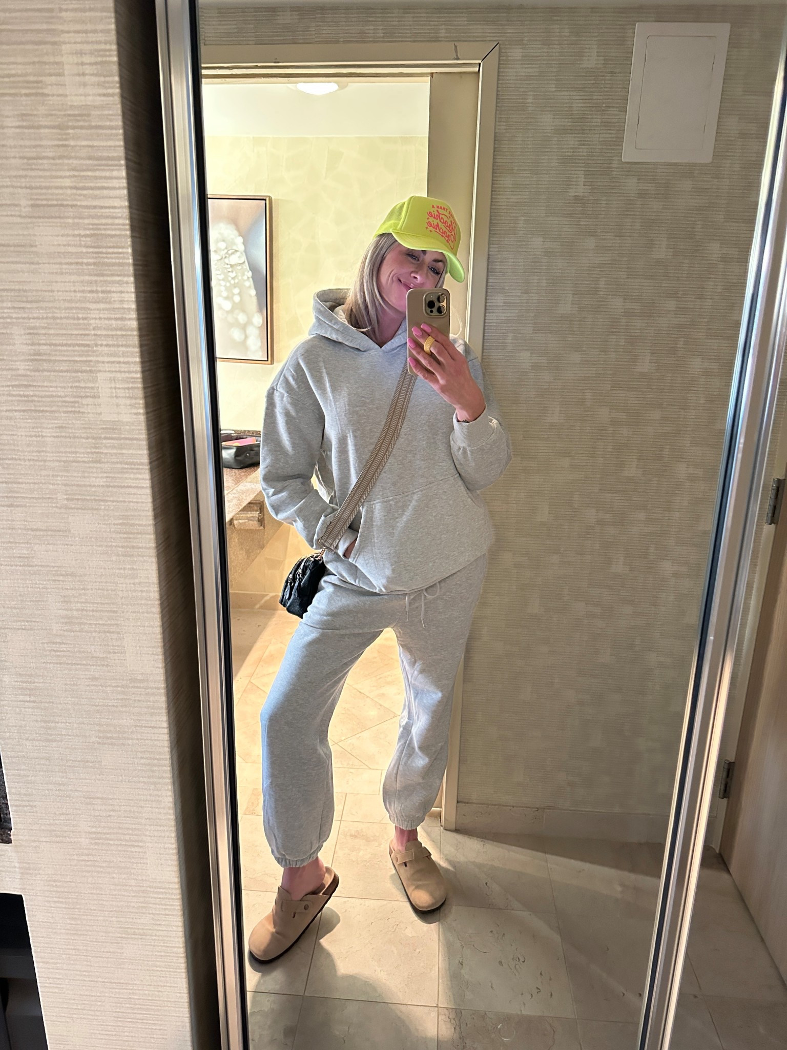 Coziest sweat set ever! Wearing size small. I’m 5’9” and the length is so good!!