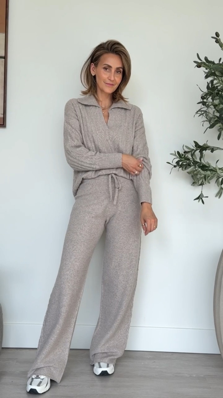 Cozy Winter Outfit Ideas 🙌🏽 I’m not sure there’s anything more welcoming than a soft and stretchy matching set. These picks can be worn together or separately if you’d rather mix things up. They are truly made with the coziest material, and while they’re roomy, they still offer a flattering and streamlined fit. Either of these looks would be perfect to wear on busy mom days or as a chic option to throw on before you run errands! @splendidla #ad 

#LTKStyleTip #LTKHoliday #LTKSeasonal