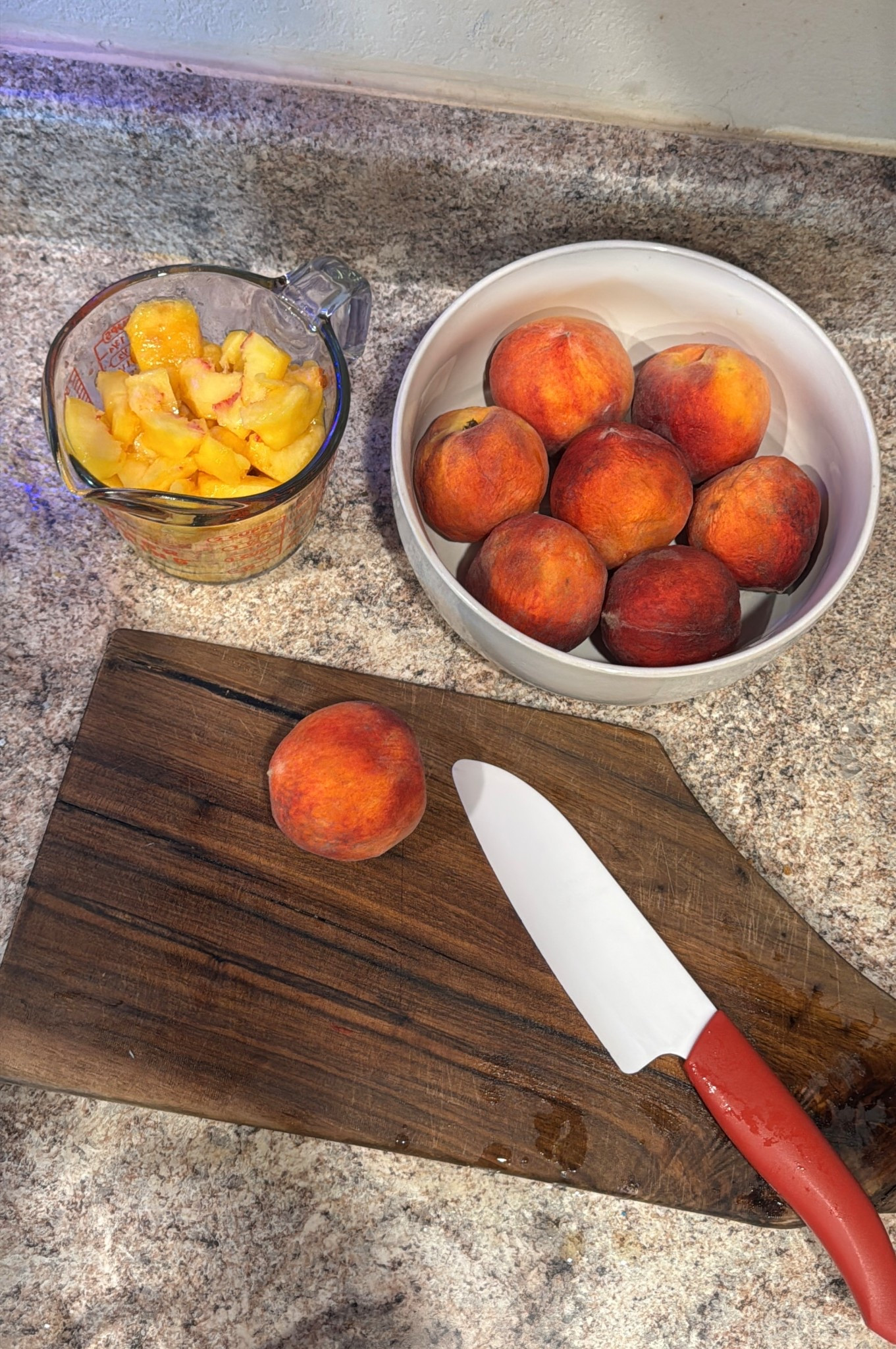 baking day 🍑🔪

#LTKHome #LTKSeasonal