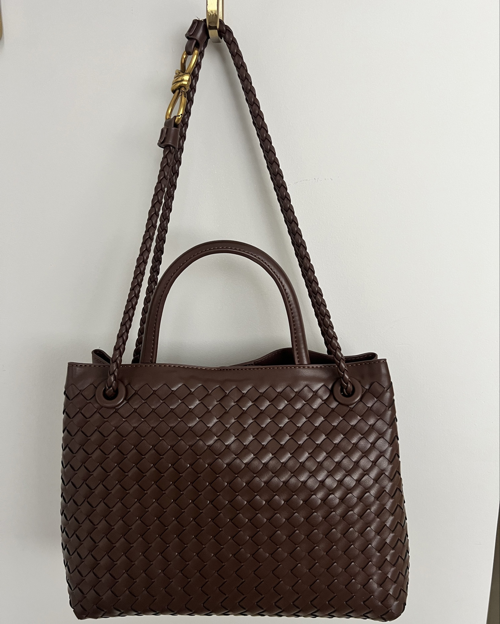 Amazon Bottega Inspired Purse! This is the largest size

#LTKGiftGuide #LTKfindsunder100