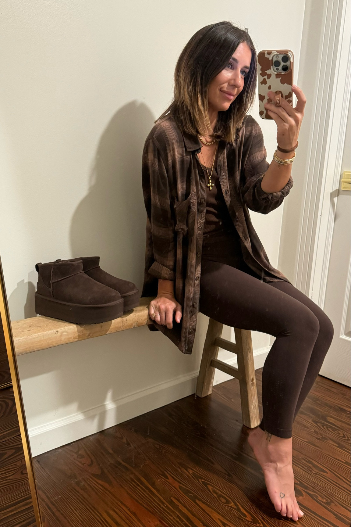 Plaid shirt size 0X
Ugg ulta mini size 7
Brown leggings-spanx look for less

@walmartfashion #walmartpartner #walmartfashion #laurabeverlin 
