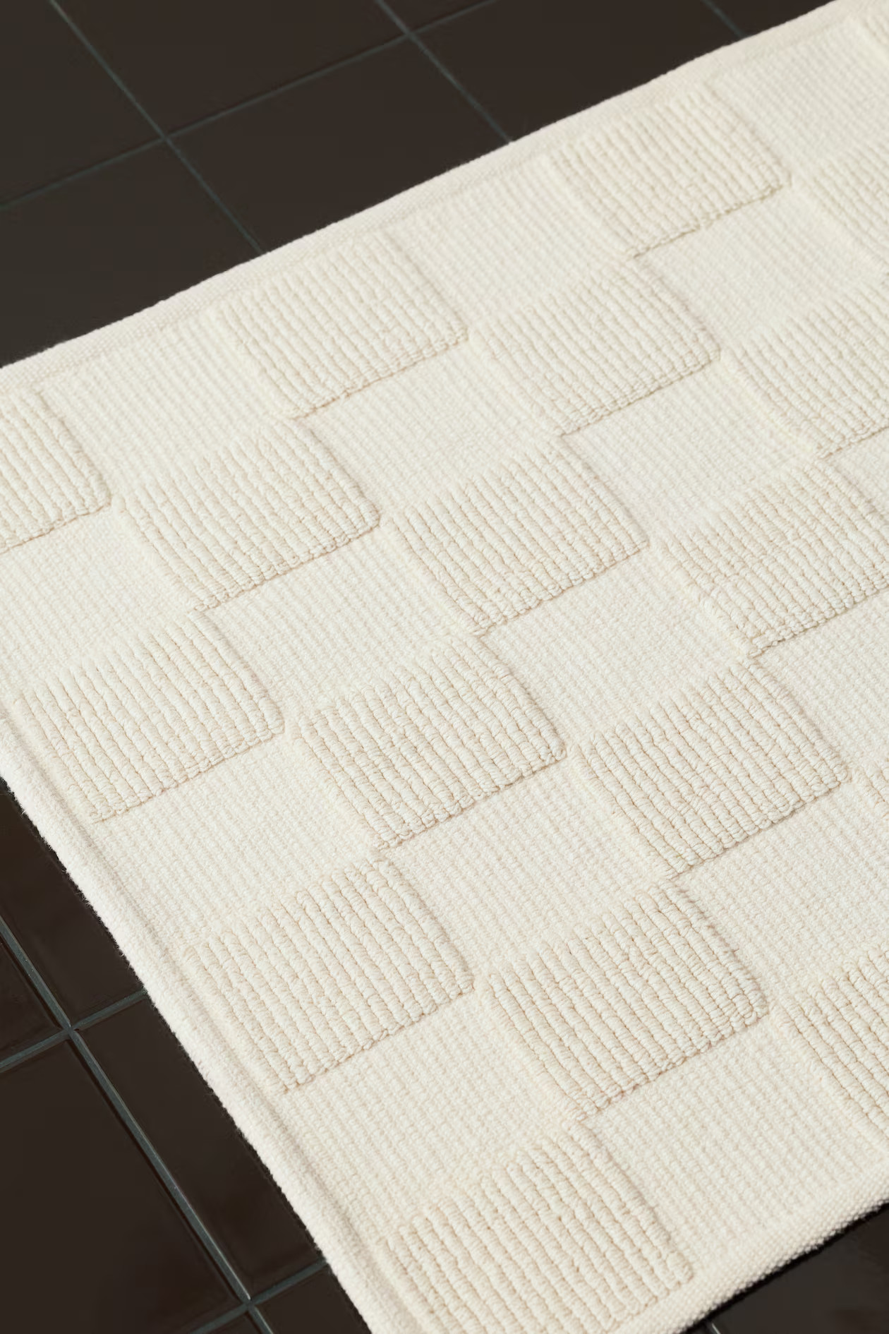 Checked Bath Mat | H&M (US + CA)