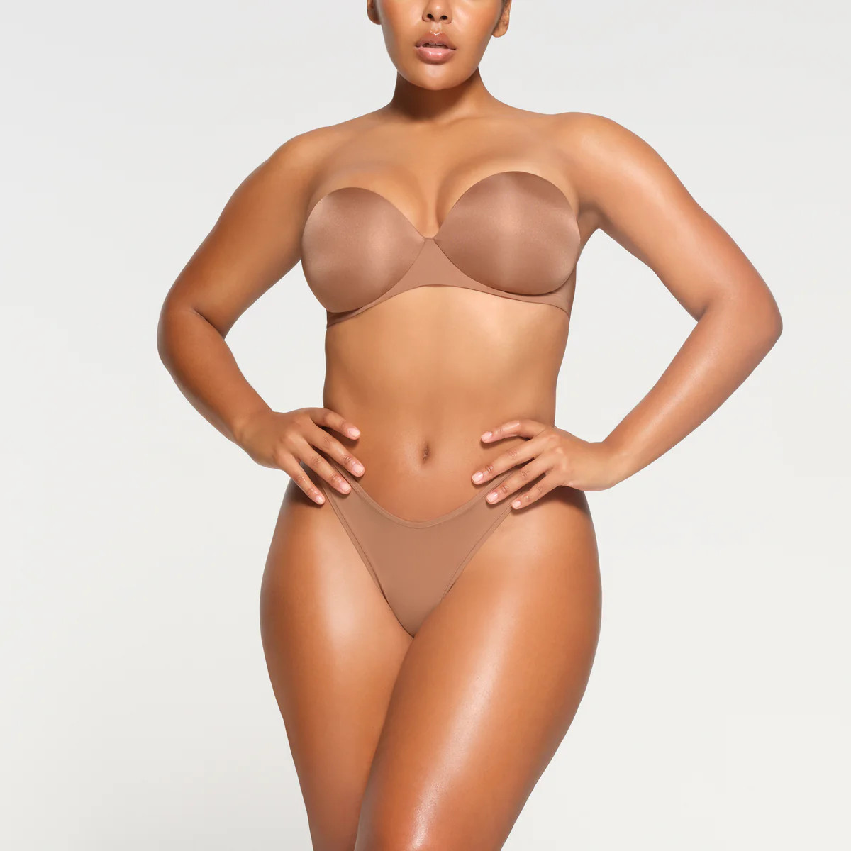 STRAPLESS PUSH-UP BRA | SKIMS (US)