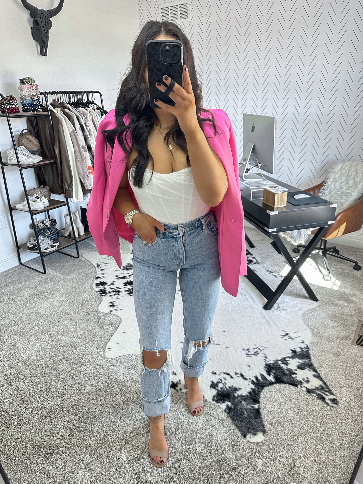 Corset — 2-4
Blazer — xs
Jeans — 25R

Date night outfit | girls night outfit | business casual outfit | hot pink blazer | oversized blazer | ripped straight leg jeans 



#LTKstyletip #LTKunder50 #LTKshoecrush