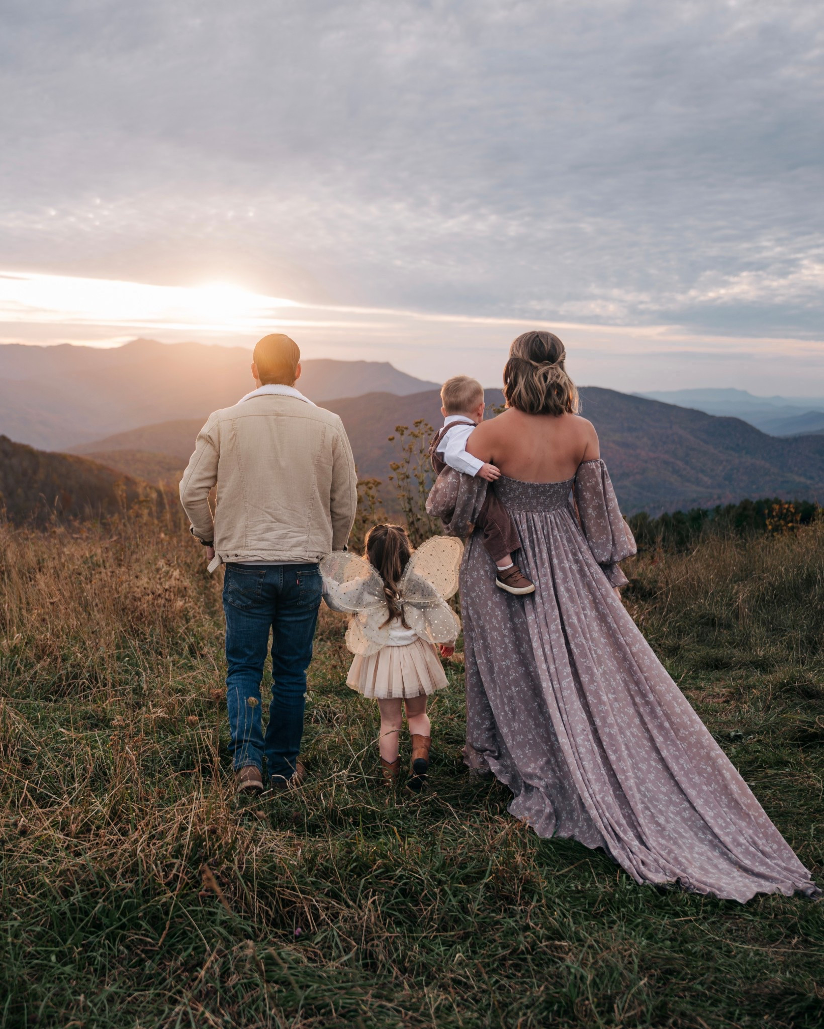 Mountain family photoshoot 

#LTKFamily