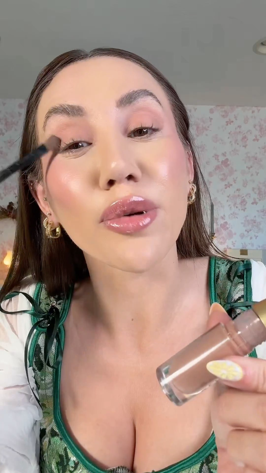 the easiest eye look — sandy matte liquid eyeshadow that glides on blends out perfectly and never creases.

#stila #eyeshadow #liquideyeshadow #matteeyeshadow #eyemakeup
stila liqua-play liquid eyeshadow sandy matte 

 #LTKBeauty