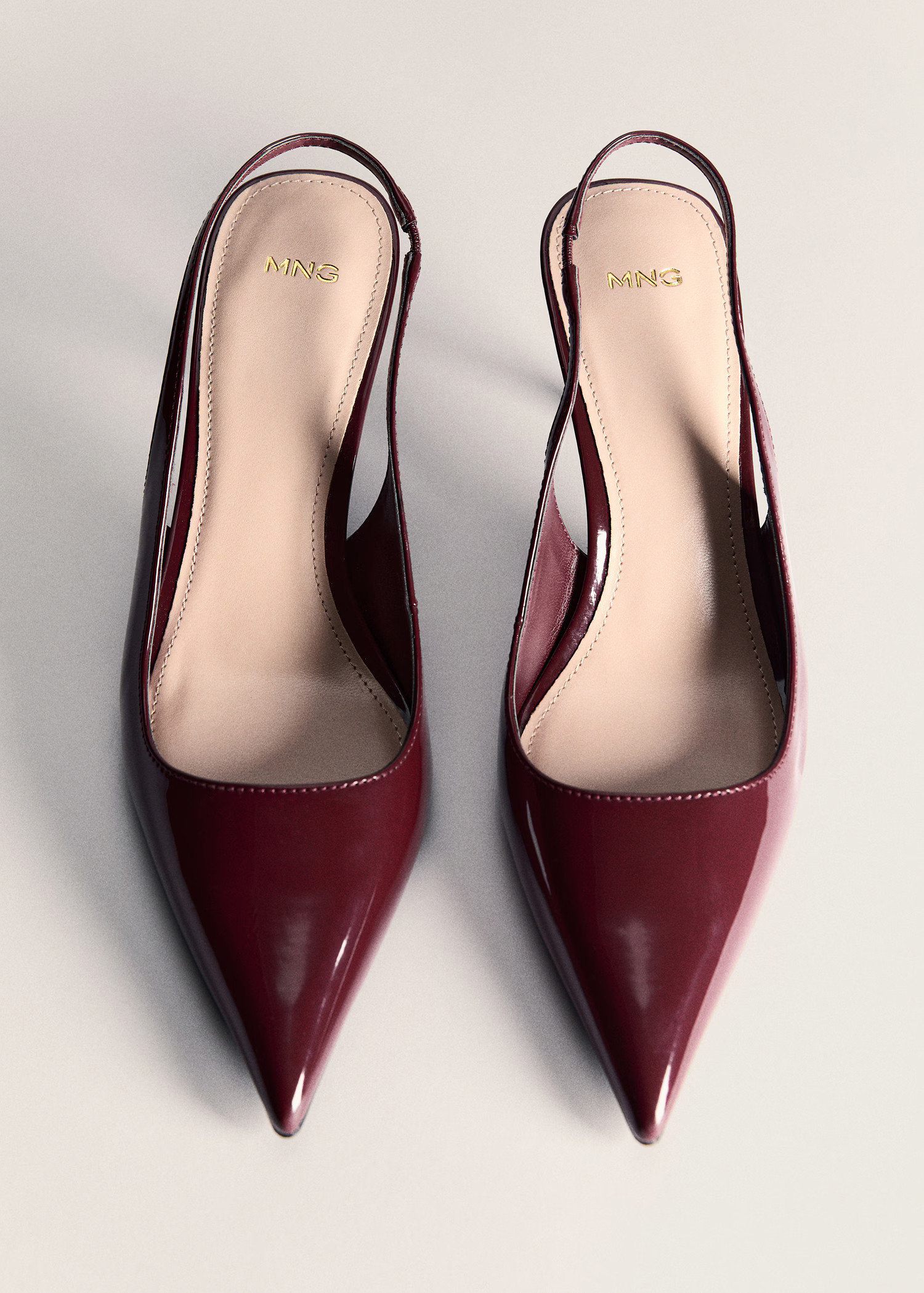 Pointed shoes with patent leather effect - Women | MANGO USA | Mango (US/MX/AU)