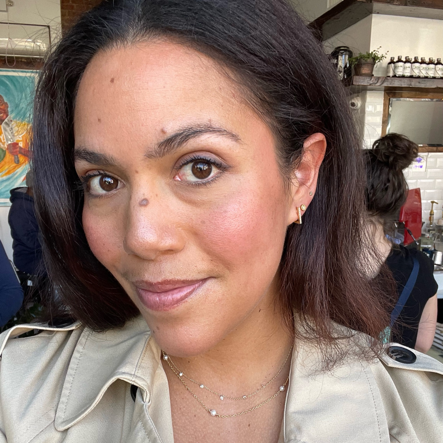 Soft daytime makeup and dainty jewelry 

#LTKstyletip #LTKbeauty