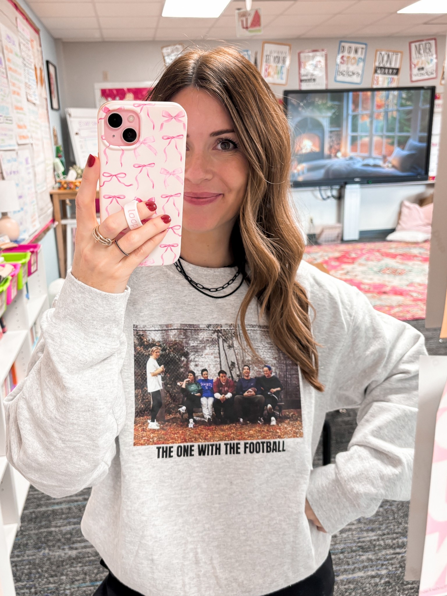 Where my friends Thanksgiving fans?! 🏈
Sweatshirt//large

Thanksgiving, football, game day, comfort cozy, lounge, united monograms

#LTKFindsUnder50 #LTKActive