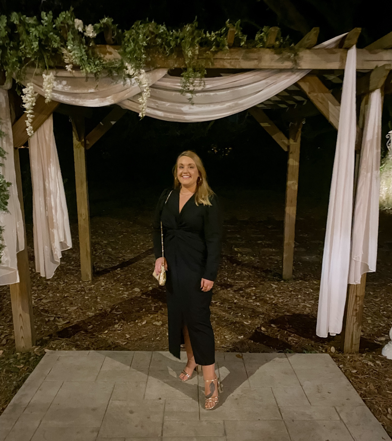 Wedding guest dress
Black dress
Amazon dress
$30 dress
Gold heels 
Gold handbag 
LBD
cocktail dress

#LTKShoeCrush #LTKWedding #LTKFindsUnder50