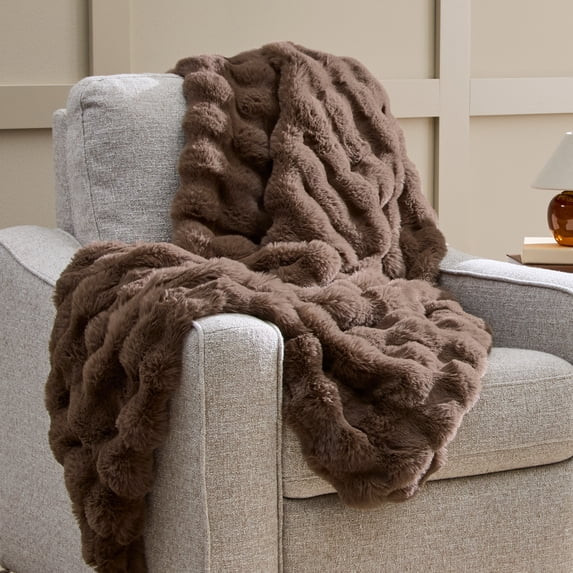 Better Homes & Gardens Bubble Brown Basket Faux Fur Oversized Throw, 50" x 72" | Walmart (US)