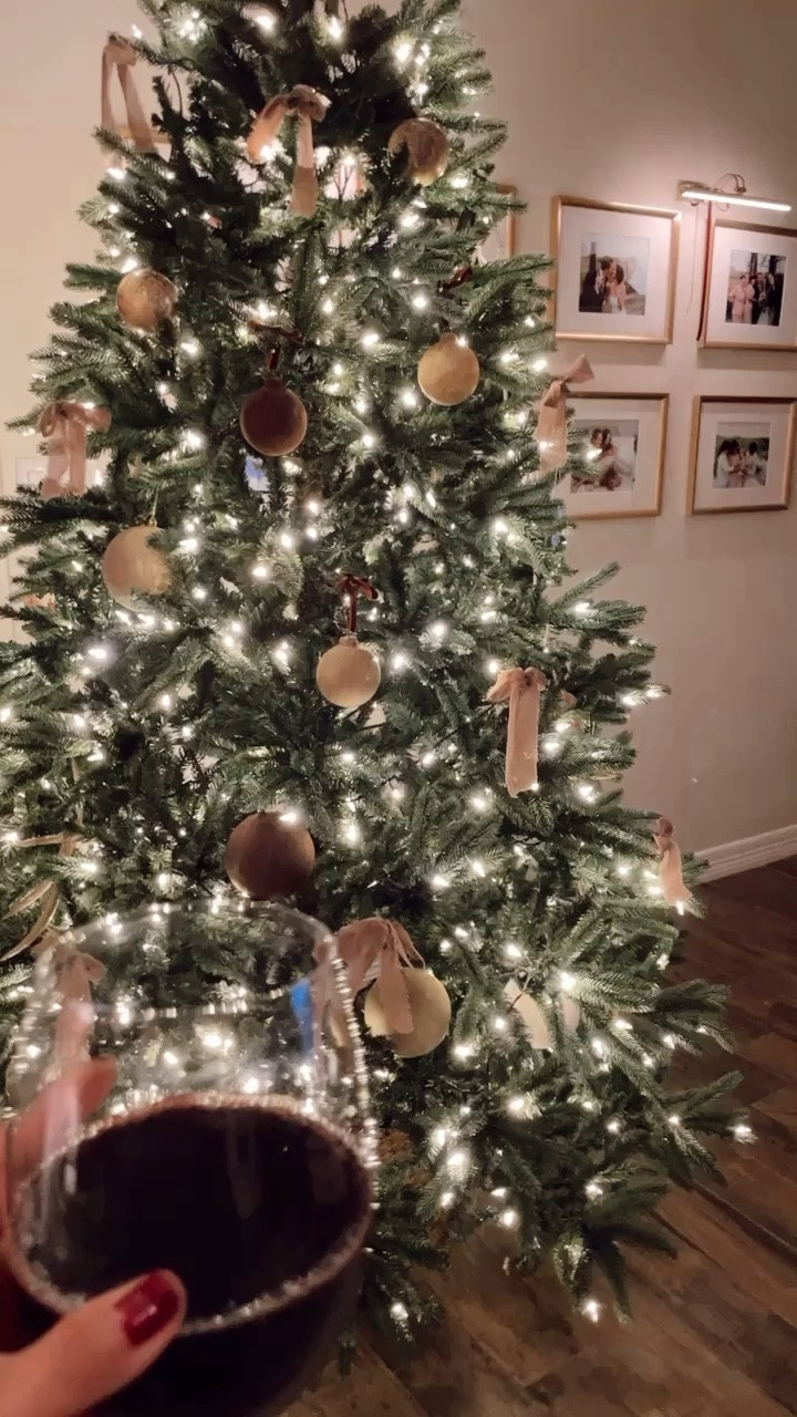 Christmas tree 
Christmas decor 
Velvet Christmas ornaments
DIY Christmas ornaments 
Glass ornaments 
Velvet ribbon 
Amazon finds 

#LTKHoliday #LTKSeasonal #LTKhome