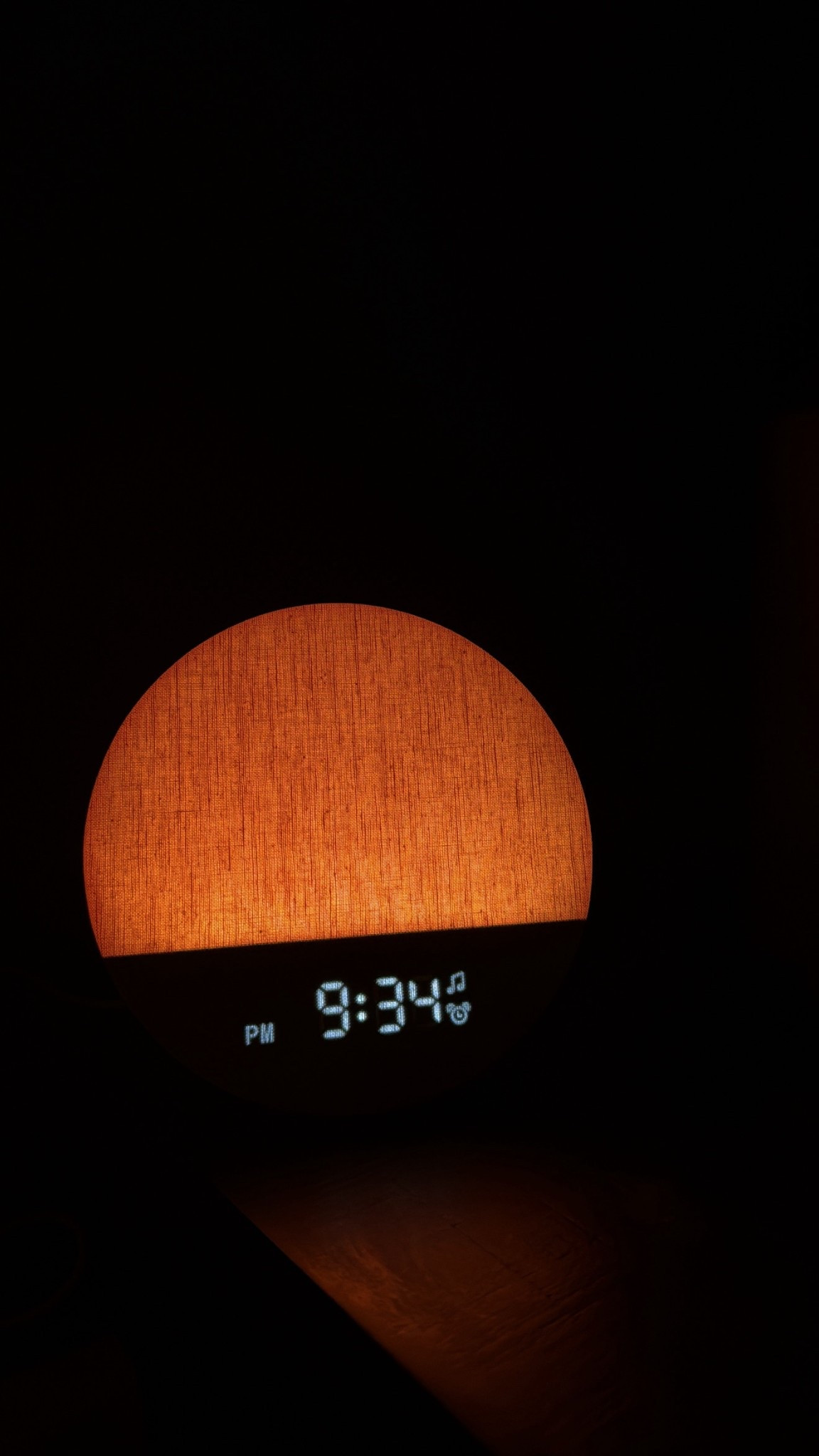 Hatch alarm clock dupe! Sunset and sunrise alarm clock #sunsetalarmclock #clock #alarmclock #selfcare #routinee

#LTKGiftGuide #LTKHome #LTKselfcare