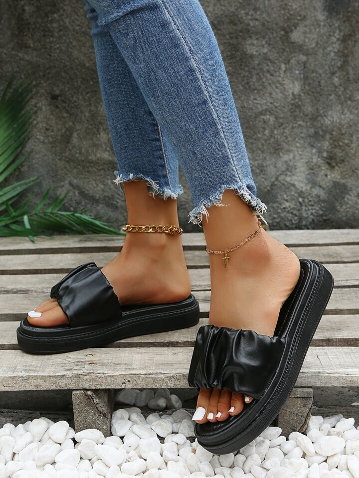 Women Ruched Detail Flatform Slide Sandals, Fashionable Black Flat Sandals | SHEIN USA | SHEIN