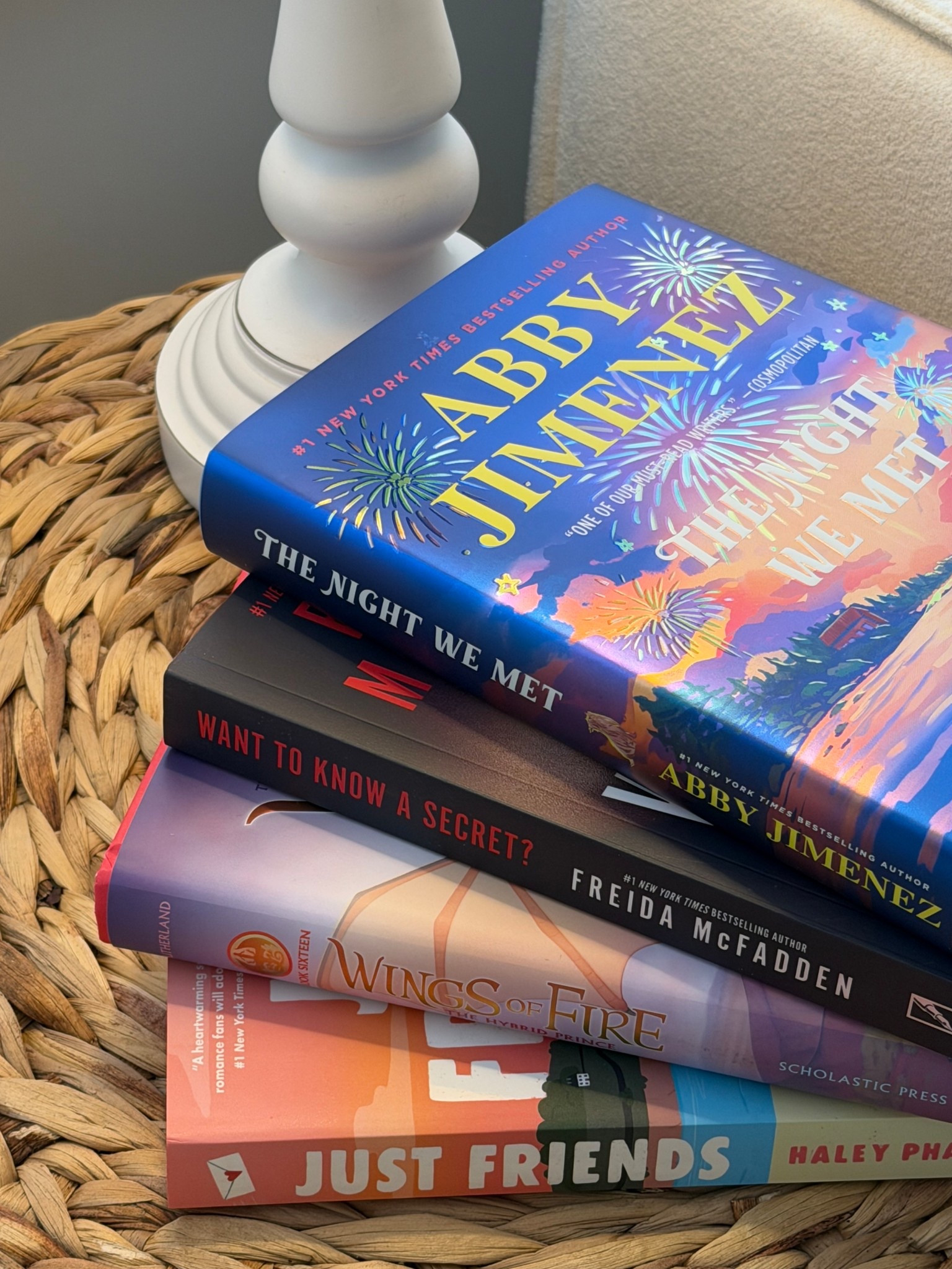 #ad Life is crazy, but thankfully so is my TBR🤭📚👏🏻✨📦 all my current reads available to shop at @target #Target #TargetPartner #TargetBooks