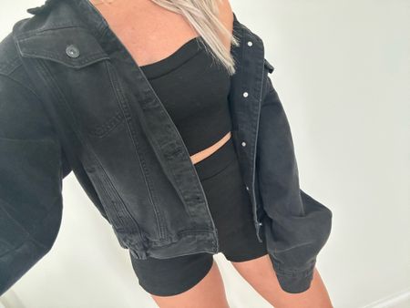 All Black OOTD

Outfit Inspo, Black Outfit, Halloween, Fall Outfits, Fall Dresses, Jeans, Boots, Family Photos, Halloween Costume, Thanksgiving, Christmas Decor, Fall Fashion


#LTKSeasonal #LTKstyletip #LTKfitness