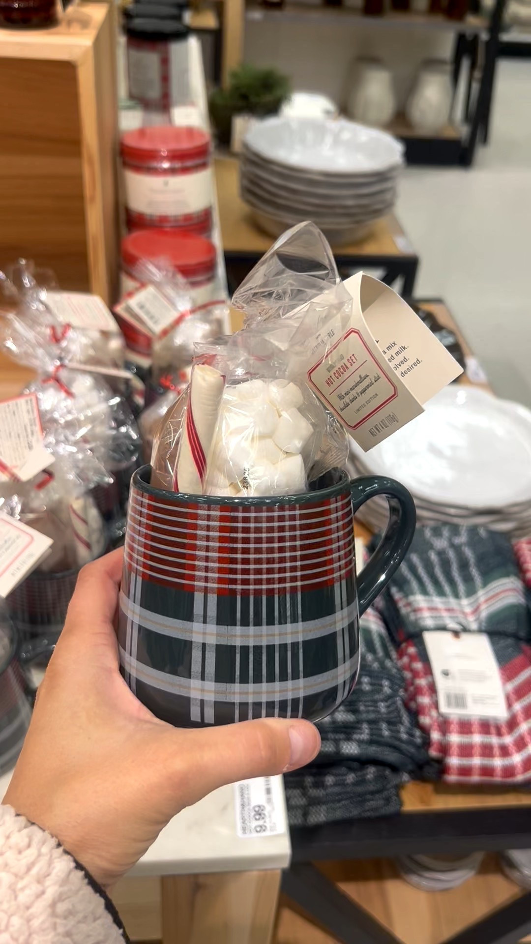 Hot Cocoa Mug

This adorable hot cocoa mug comes with everything you need. Hot cocoa, marshmallows, peppermint stick and the adorable plaid mug. 

The perfect gift for your neighbor, coach or teacher. 

#gifts #targetfinds 

#LTKSeasonal #LTKGiftGuide #LTKHoliday