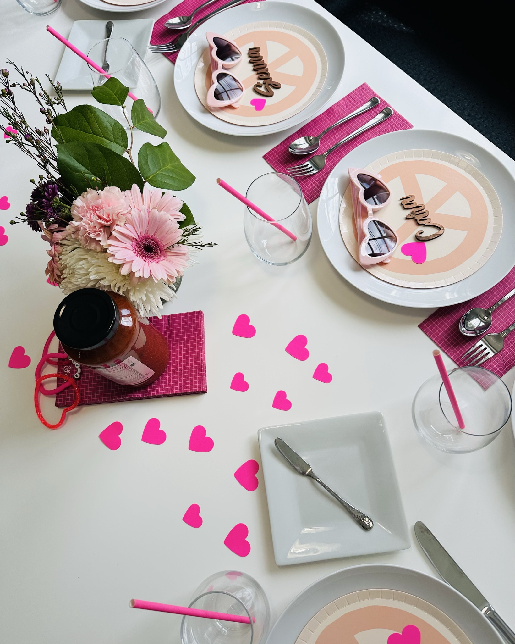IT’S A NEW MONTH 🙌🏼💕

And we are ready to move on to all things love, pink & peace. Here’s our Valentine’s set up from last year incorporating all of the above and even a product from our @lovelightpeaceshop line. 

Can’t wait to share new looks for this year and to hear from you … Are you staying in? Dining out? What are your plans this Valentine’s Day?

#LTKKids #LTKMostLoved #LTKParties