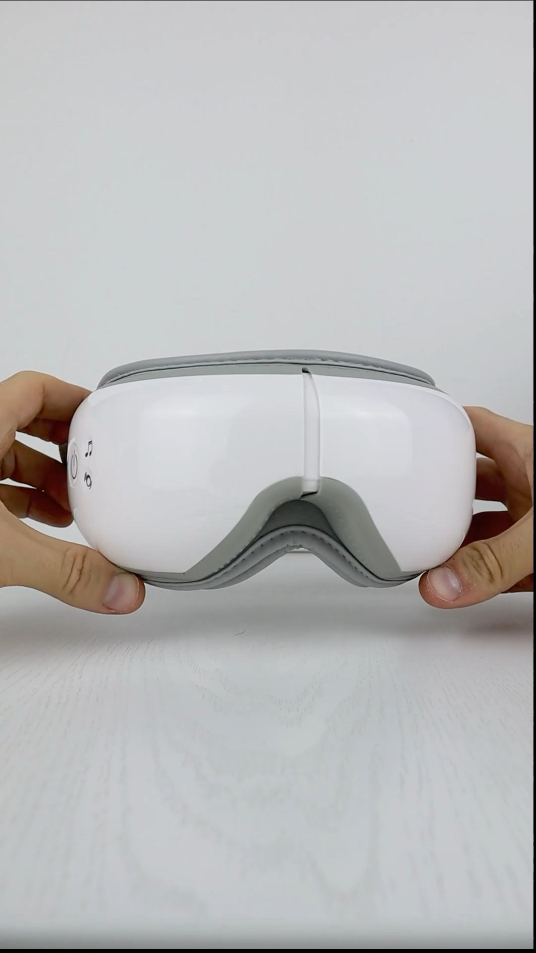 Sale Alert! 56% Off this Renpho Eye Massager that also provides heat and has a built in Bluetooth speaker. Be sure to check off the coupon on the listing! 

#LTKunder100 #LTKsalealert #LTKfit