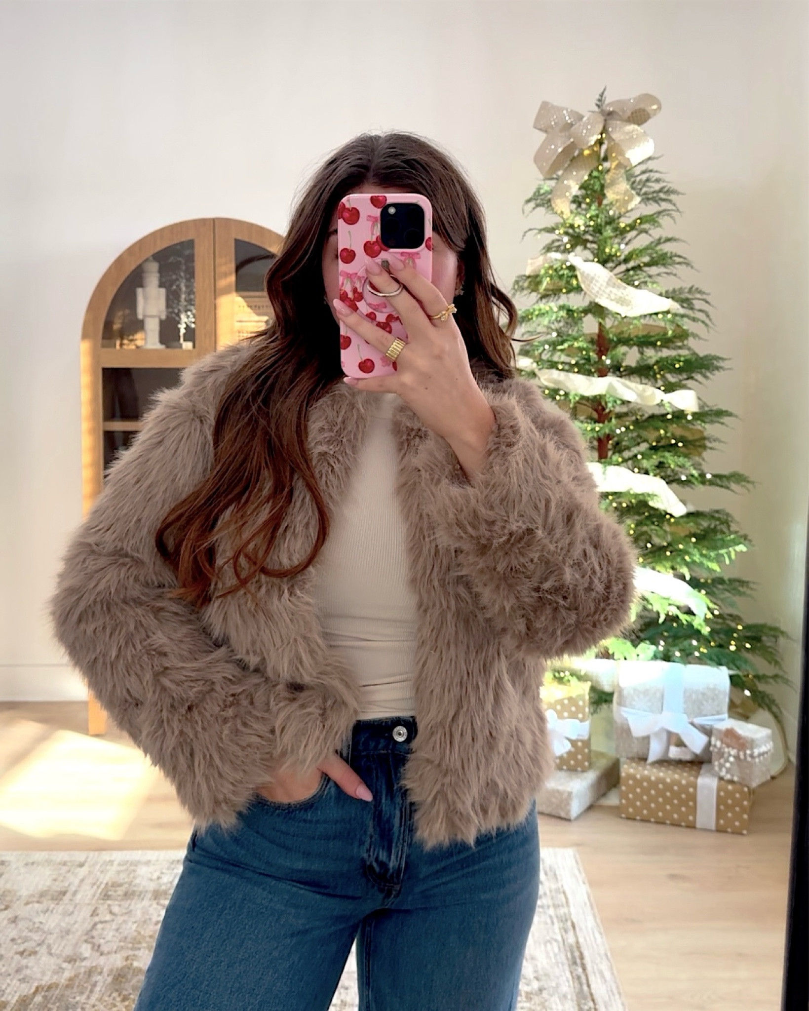 Faux fur cropped jacket Black Friday deal at Amazon 🖤

Faux fur jacket, Black Friday, Black Friday sale, Amazon Black Friday deals, Amazon Black Friday sale, Amazon, Amazon sale, Amazon deals, Madison Payne 

#LTKSeasonal #LTKSaleAlert #LTKStyleTip