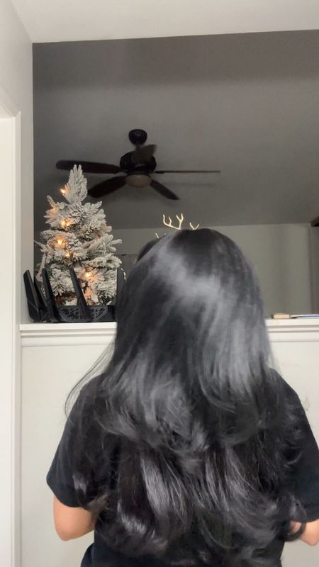 Christmas Eve using my Wavytalk thermal brush 🎄🎁




#hairstyle #wavytalkofficial #hairstyling #curlyhair #christmaseve

#LTKHoliday #LTKstyletip #LTKparties