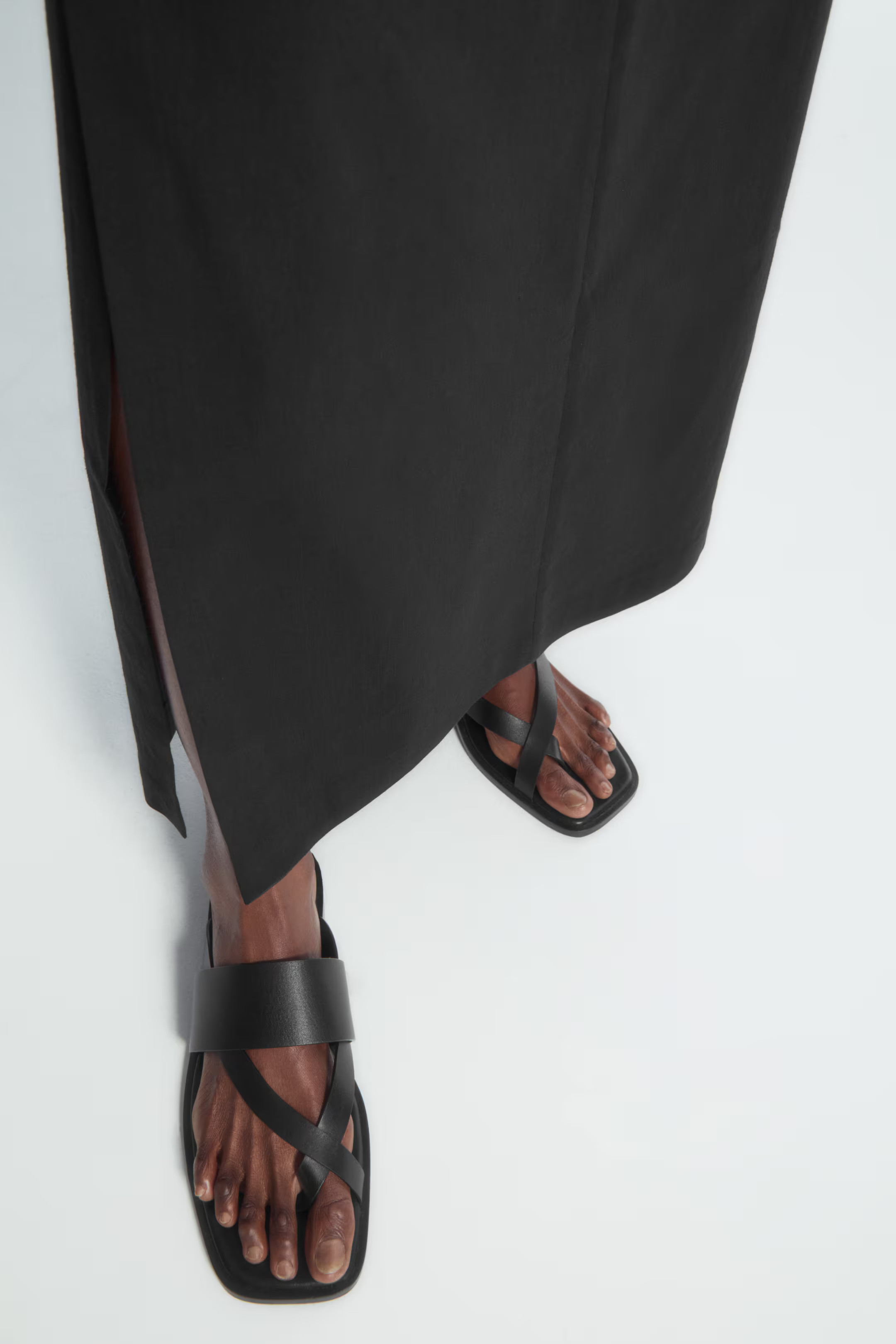 LEATHER TOE-THONG SANDALS - BLACK - Ladies | H&M GB | H&M (UK, MY, IN, SG, PH, TW, HK)