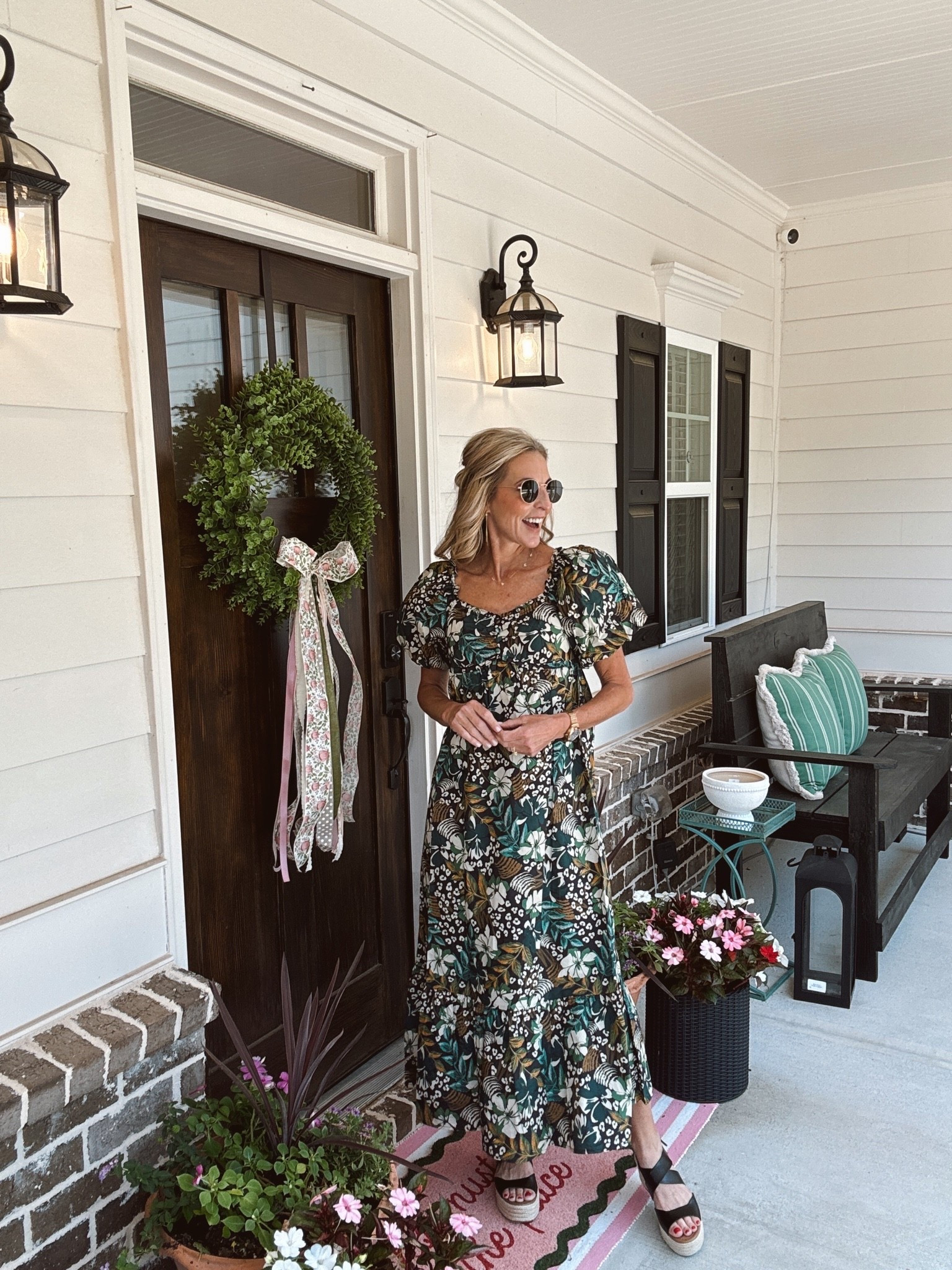 This Jessica Simpson women’s maxi dress comes into colors under $40 sizes extra small to extra large is so perfect for the next event that you have planned or even the classroom looks great! Has a rough detail, mini Link, puff sleeves, and Mock back

#LTKootd #LTKOver40 #LTKWorkwear