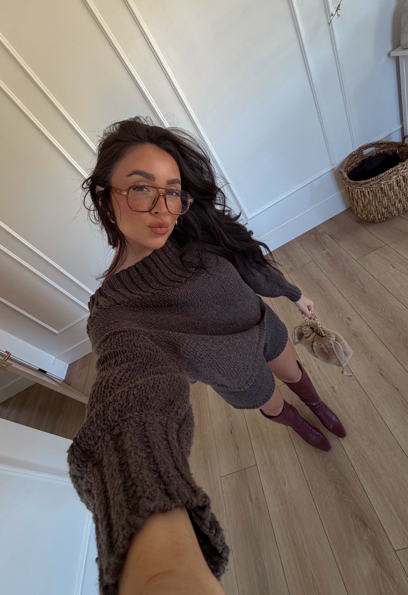 Wearing XS. Fit is on the smaller side 

#LTKStyleTip #LTKSeasonal #LTKFindsUnder100