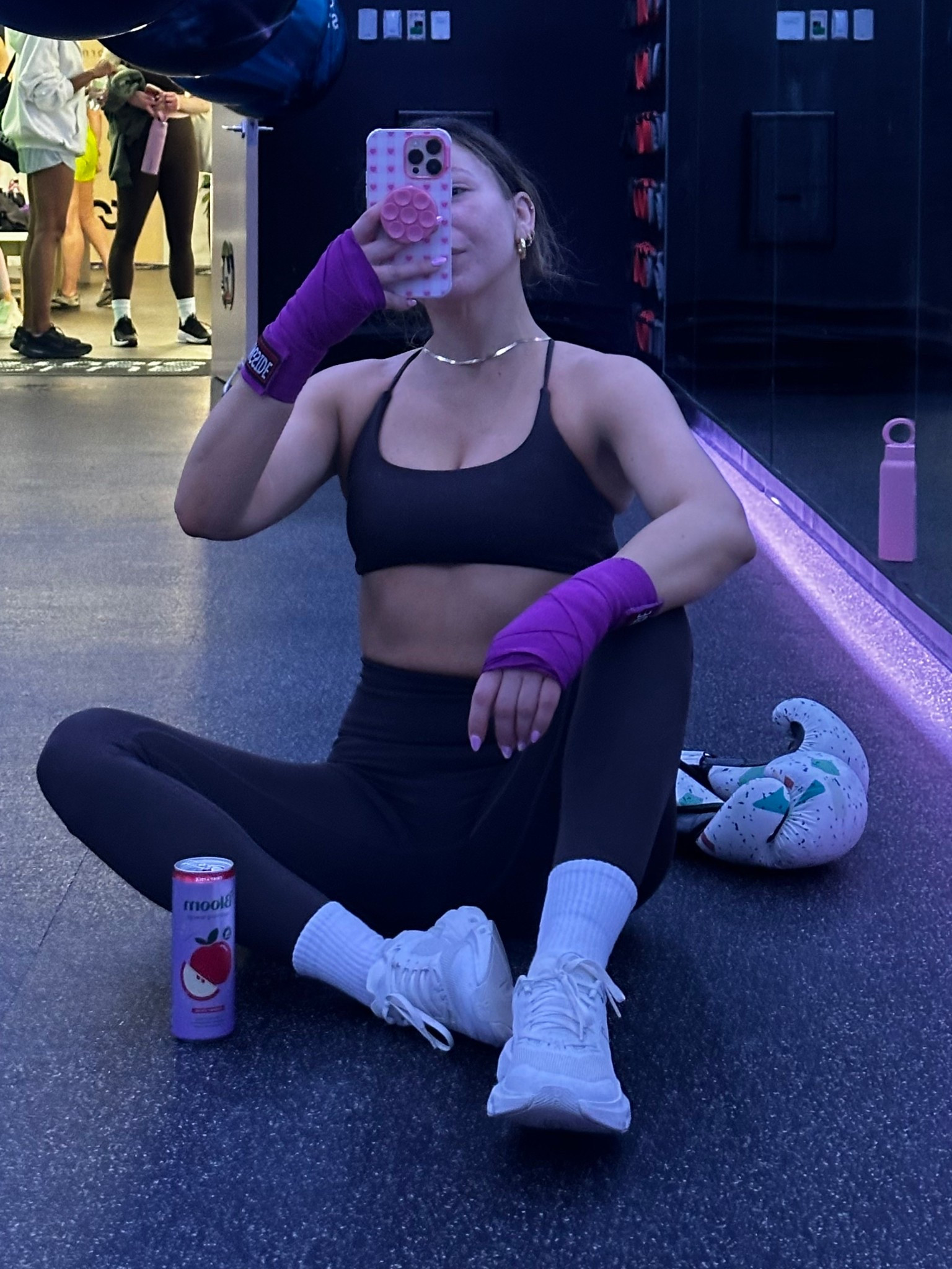 Morning workout done, wearing my fav sneakers @on

#LTKdayinmylife #LTKselfcare #LTKActive