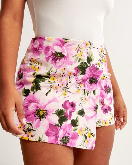 NEW! Abercrombie floral skirt skort


#LTKspring #LTKstyletip #LTKsummer