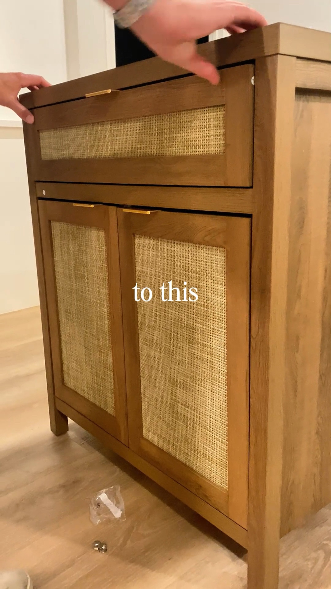 Bring farmhouse charm and smart storage to your home 🏡✨
Our Farmhouse Rattan Storage Cabinet blends rustic elegance with functionality — perfect as a sideboard, coffee bar, entryway cabinet, or stylish organizer.
Durable, eco-friendly, and easy to assemble, this versatile piece keeps your space tidy while elevating your décor.

🪶 Shop now and add warmth, texture, and storage to any room!


Follow us for more:
Inspiration 💫
Links to favorite materials 💚
Before & Afters 👏🏻
Shop & get inspired 👇🏻



#eversancooperdesign#farmhousedecor #rattanfurniture #farmhousestyle #bohohomedecor #modernfarmhouse
#rustichomedecor #CozyHomeVibes
#cottagecorestyle #HomeDecorInspo
#interiordesigngoals

#LTKSaleAlert #LTKTall #LTKHome