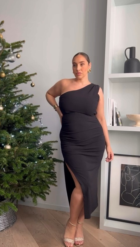 Wearing a size 16, Dress is Zara 

#LTKmidsize #LTKSeasonal #LTKstyletip