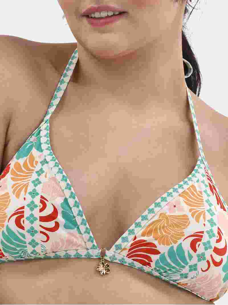 No Boundaries Women's Surf Kitschy Binding Triangle Bikini Top, Sizes XXS-XXL | Walmart (US)