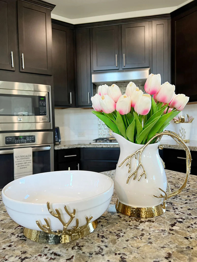 White Ceramic Bowl with Gold Textured Details on Gold Base " From Pops Of Color Home Collection" | Inspire Me! Home Decor