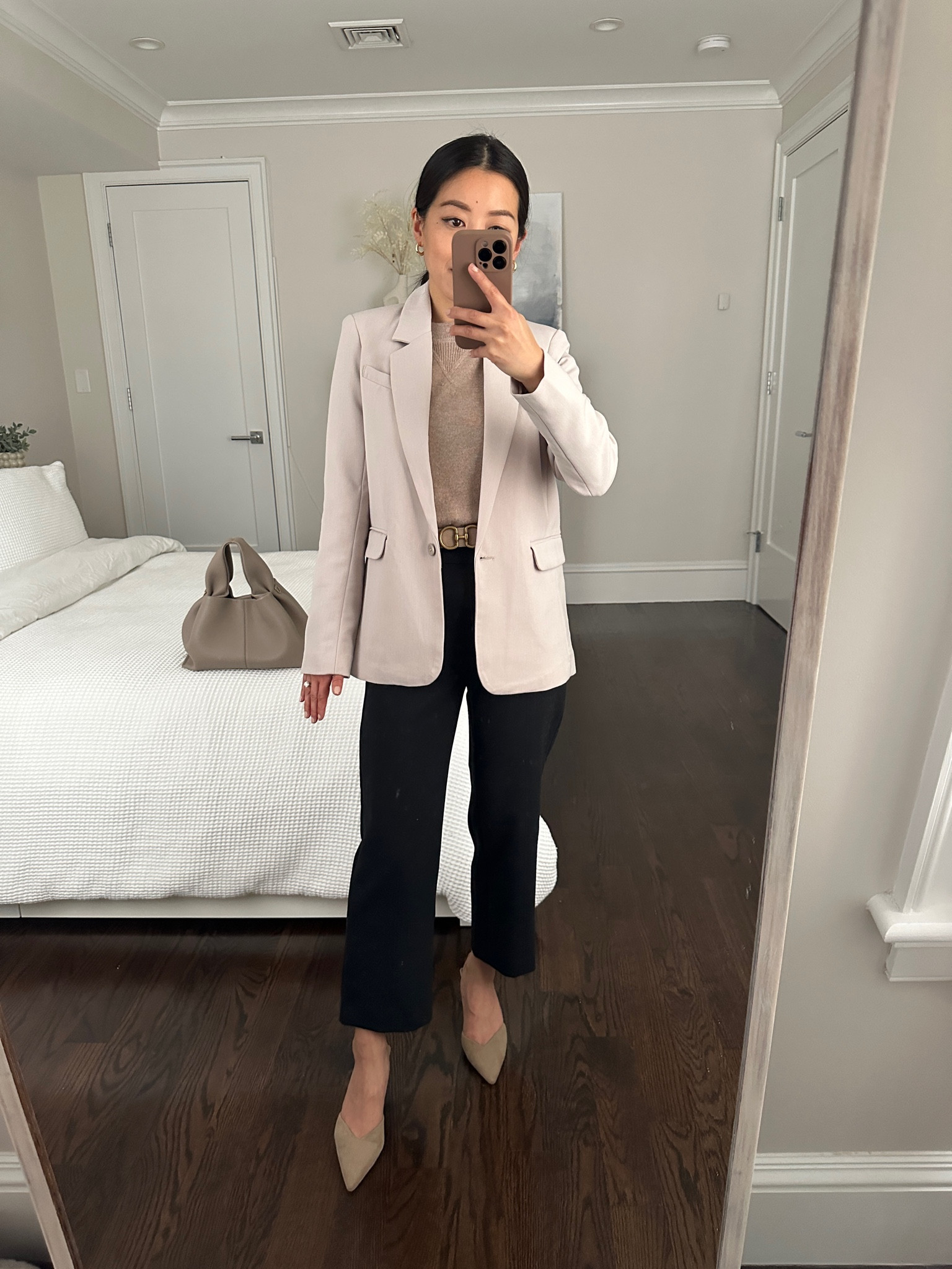 Business casual neutral outfit. Also linked to some linen pants to check out during the sale that went quickly last year in Short sizing 



• abercrombie blazer in xxs petite. boyfriend style relaxed fit 
• Ann Taylor classic black straight crop pants in 00 petite
• quince cashmere sweater Xs is a nice and soft everyday layering staple 
• h and m slingbacks , older version . So chic and affordable 
• Polene Paris bag
• edited pieces reversible belt xxs

#workwear work wear

#LTKsalealert #LTKFind #LTKworkwear