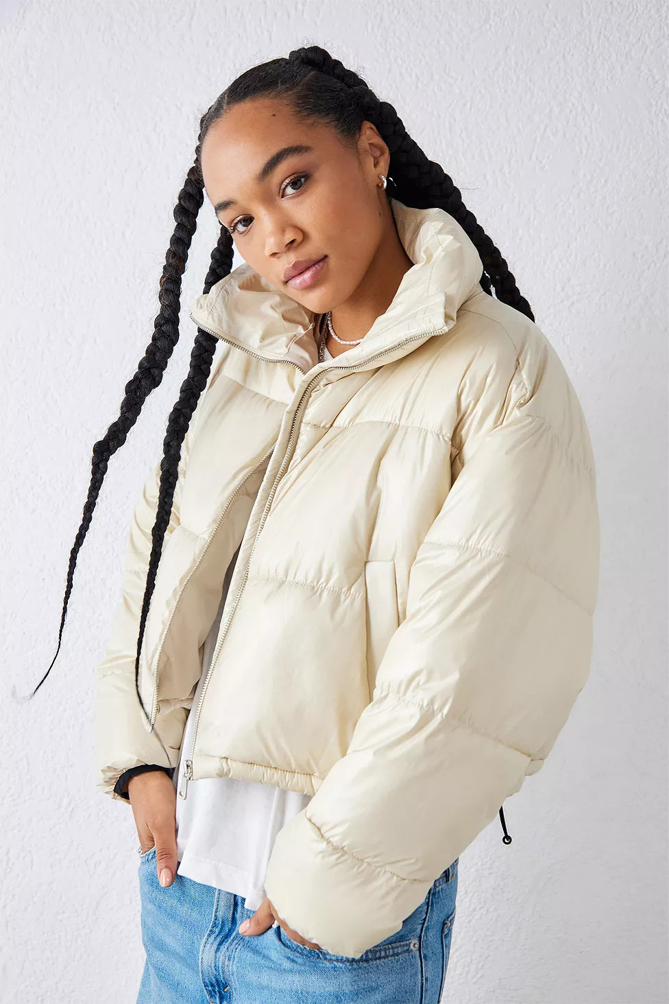 UO Ecru Cropped Puffer Jacket | Urban Outfitters (EU)