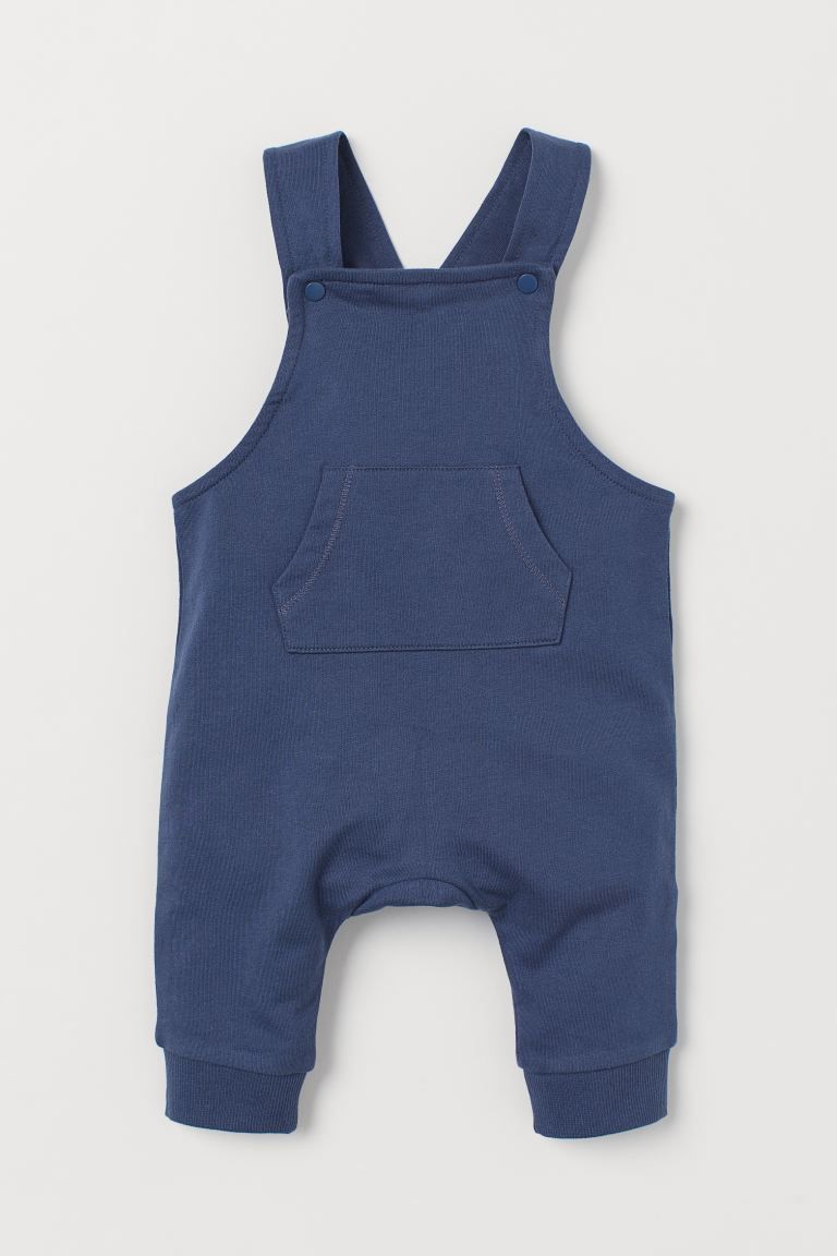 Bib overalls in soft organic cotton sweatshirt fabric. Straps with snap fasteners. Kangaroo pocke... | H&M (US + CA)