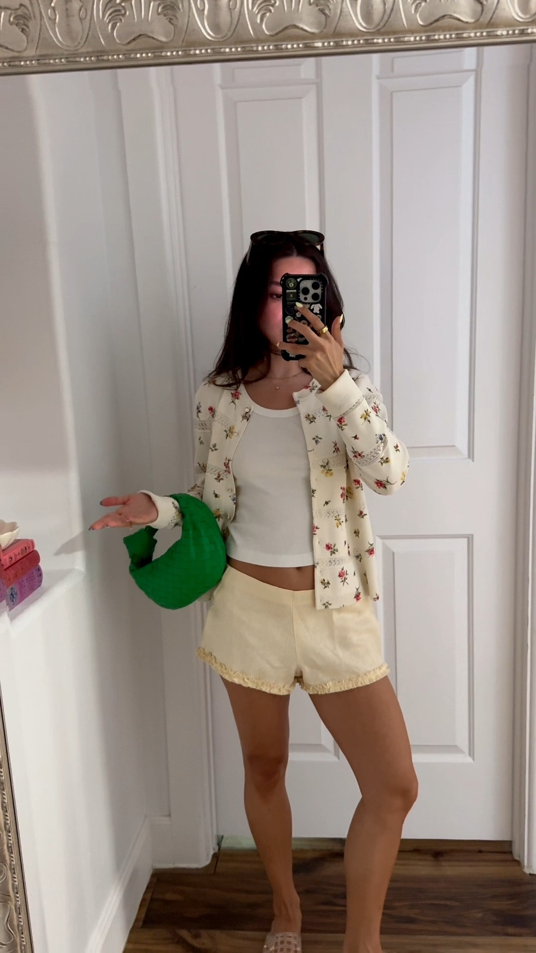 okkkk reformation killed it with these micro shorts

Petite spring fashion, spring ootd, spring outfit 

#LTKootd #LTKPetite #LTKgrwm