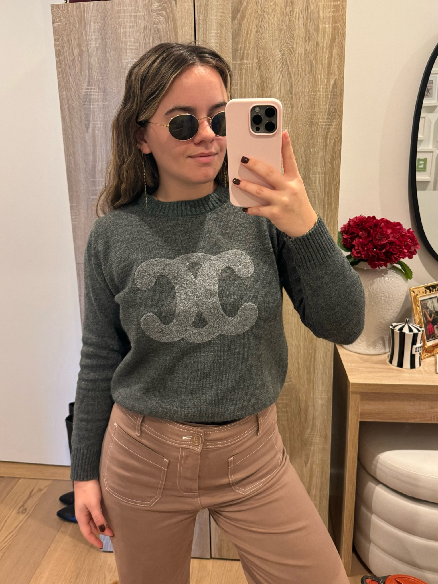 Celine vibe sweater - size large! #dhgate

#LTKSeasonal #LTKCyberWeek #LTKGiftGuide