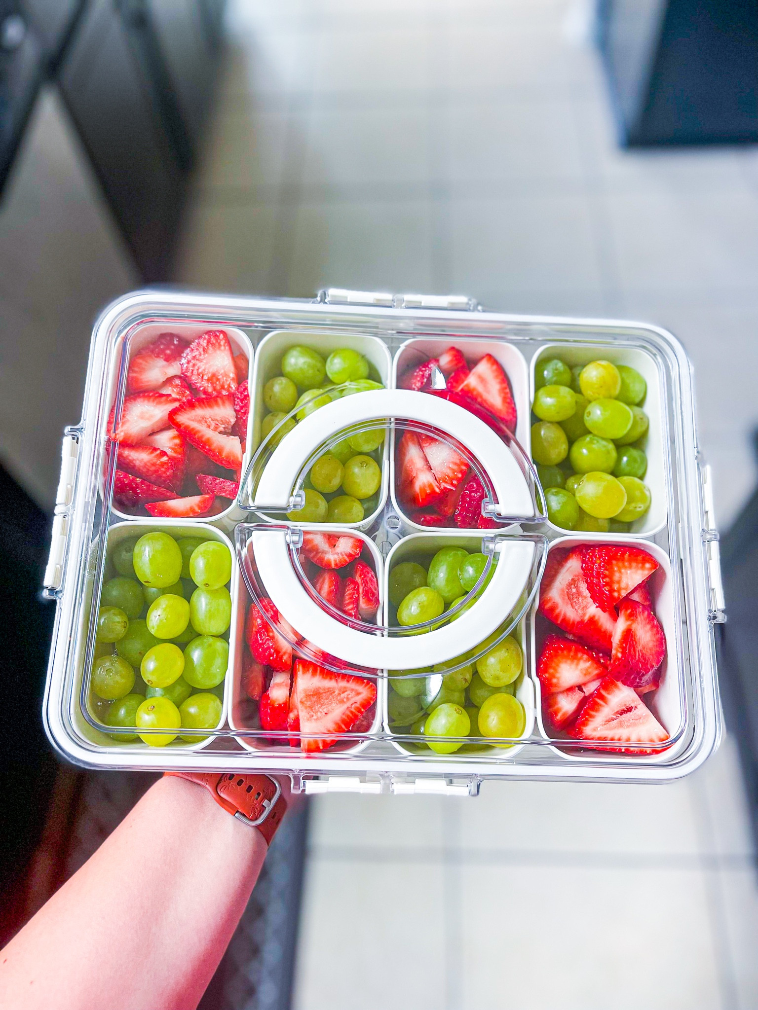 Love this container for prepping fruit!

#mealprep 
#fruitlover #fruit 
#sundayreset
#foodie 

#LTKFindsUnder50 #LTKFamily #LTKHome