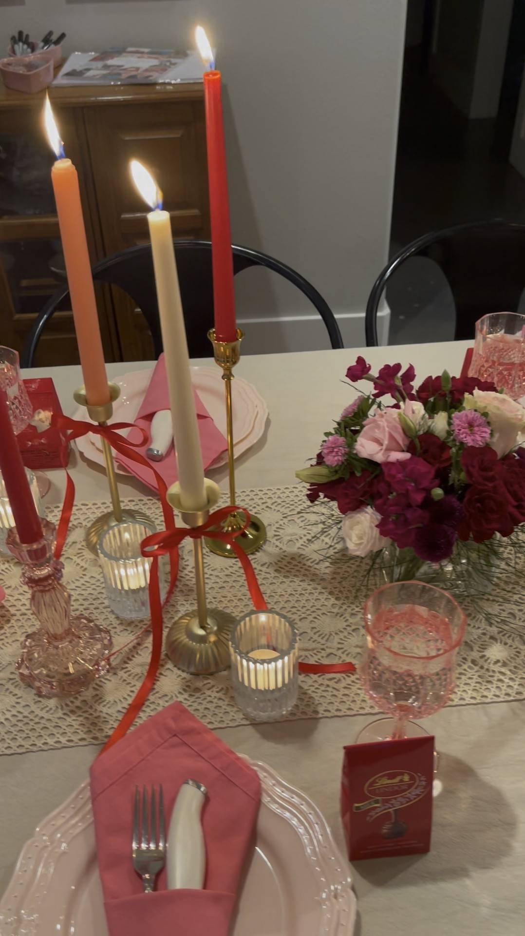 Forever using every possible excuse to get my girlfriends gathered around my dining table for a cozy night in! ❤️✨

#LTKHome #LTKParties