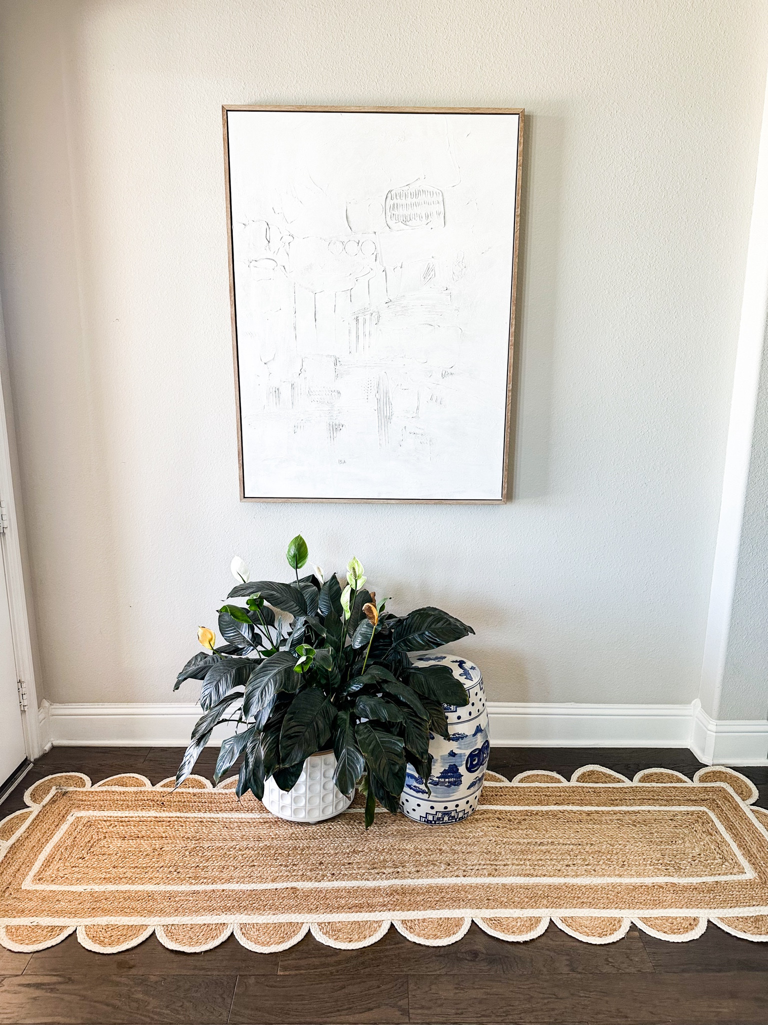 Amazon runner 
Scalloped edges 
Home Amazon finds 
Garden stools 
Amazon art
Natural rugs / runners  

#LTKhome
