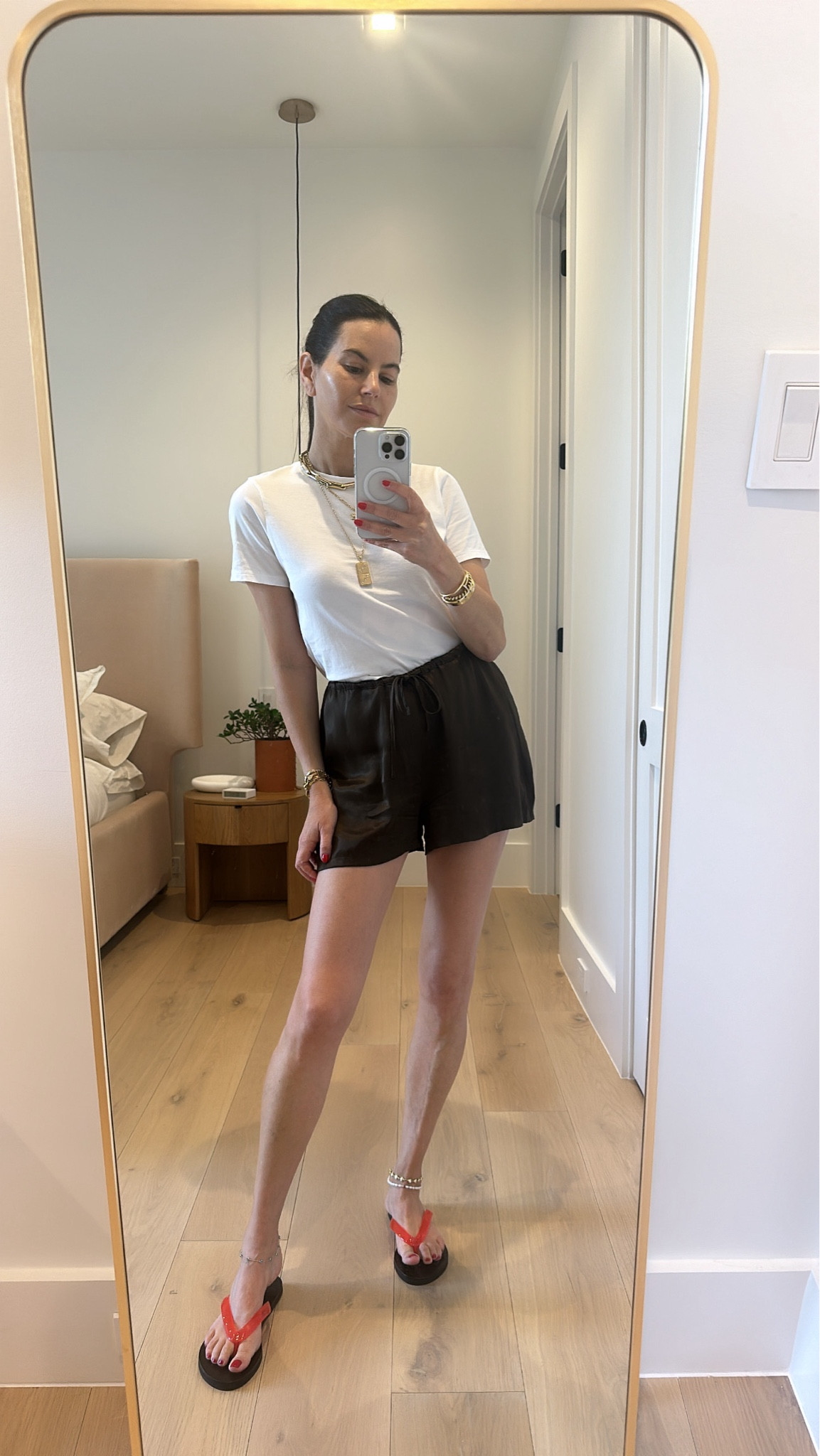 Casual summer outfit inspo!🤍

Causal summer outfit. White t-shirt. Black linen shorts. Flip flops. 

#LTKShoeCrush #LTKSeasonal #LTKStyleTip